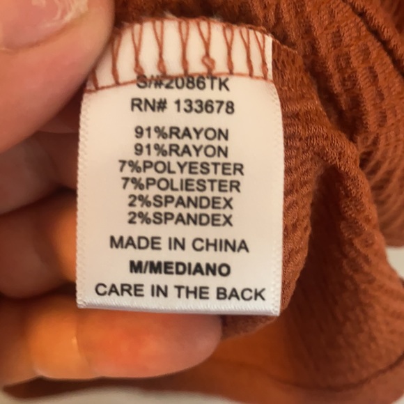 NWOT Love tree textured crop top - Picture 4 of 5